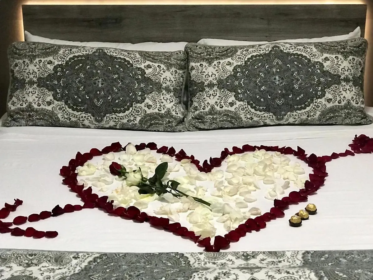 Itza-Bella Suites Isabela Aparthotel