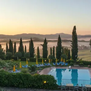 https://resort-casanova-panoramic-rooms-and-suites.it-tuscanyhotel.com