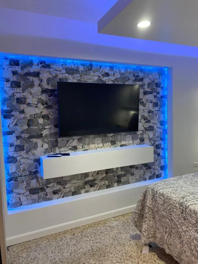إيزابيلا Itza-Bella Suites