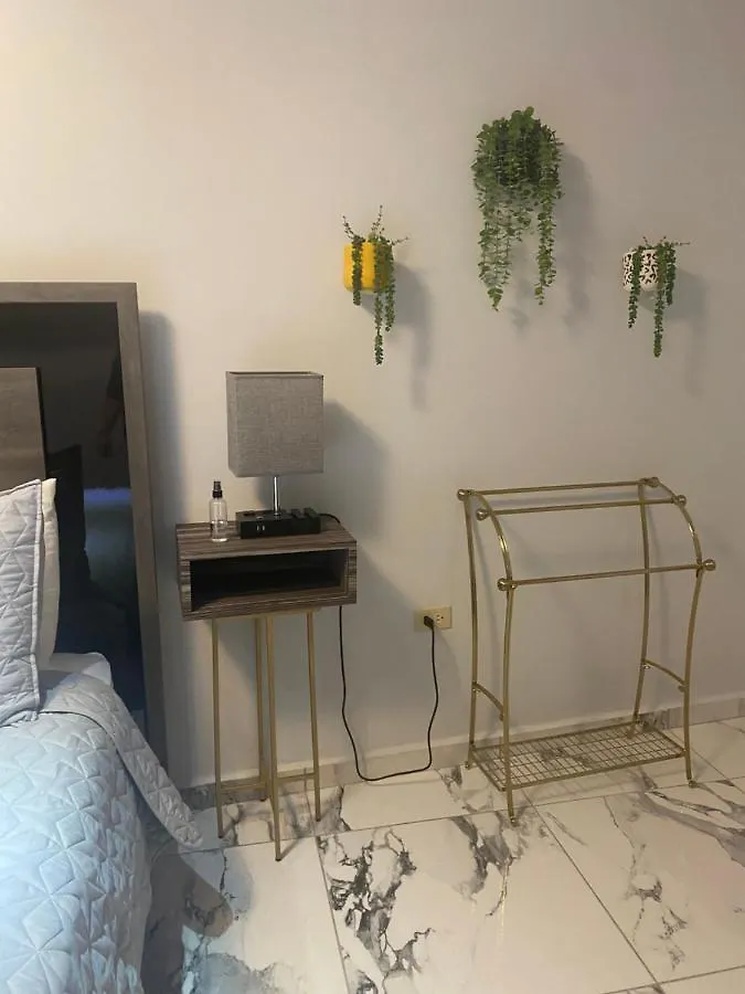 إيزابيلا Itza-Bella Suites شقة فندقية